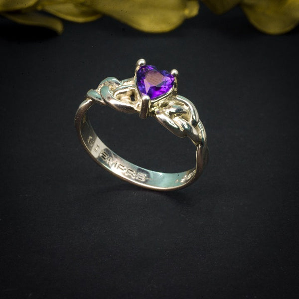 Anillo de compromiso con amatista natural elaborado en oro blanco de 14 kilates