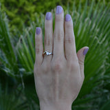Anillo de compromiso con cristal realizado en oro amarillo y blanco de 14 kilates