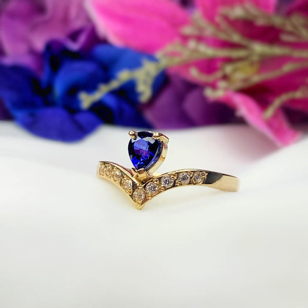 Anillo de compromiso con zafiro natural y 9 diamantes naturales oro rosa de 14 kilates